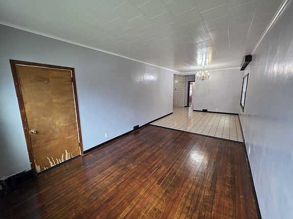 2nd image of 84 Dakota St