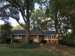 1328 Bansbach Rd, Saint Louis, MO 63131