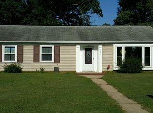 3206 Holly Ave, Colonial Heights, VA 23834