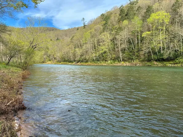 Brinks Rd, Lewisburg, WV 24901