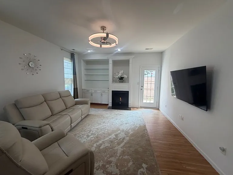 5301 Brinsley Ln — Photo 33
