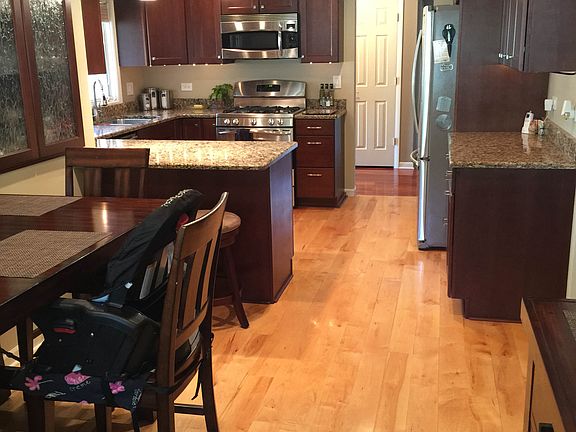 3rd image of 15902 Parkside Ave