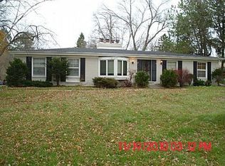 930 E Bay Point Rd, Milwaukee, WI 53217