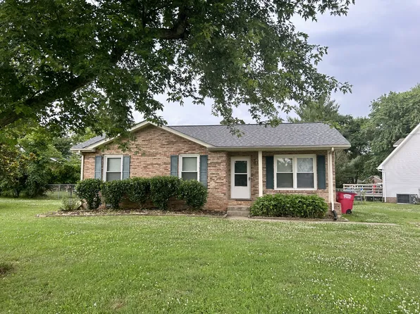 3391 Oak Park Dr, Clarksville, TN 37042