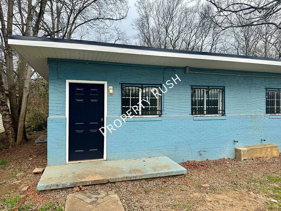 Building Photo - 3605 Dorris St