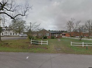 201 Dreadnaught Rd, Richlands, NC 28574