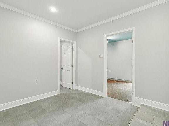 5th image of 505 Chatsworth Dr