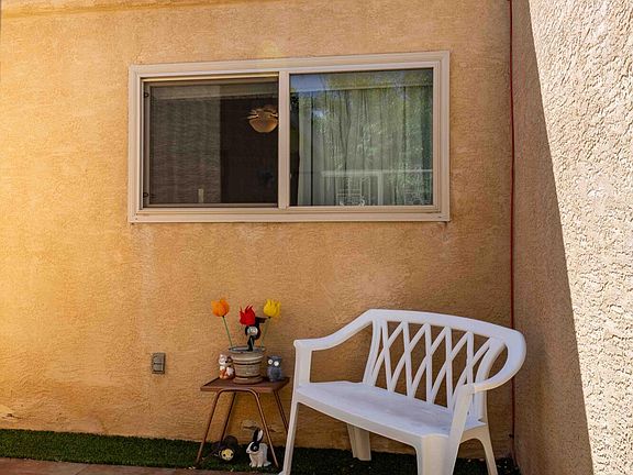 2nd image of 5109 La Fiesta Dr NE