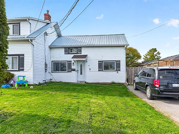 3rd image of 10/12 Manitou Cres E