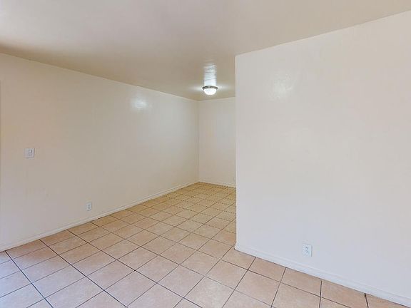 3rd image of 939 E 111th Dr