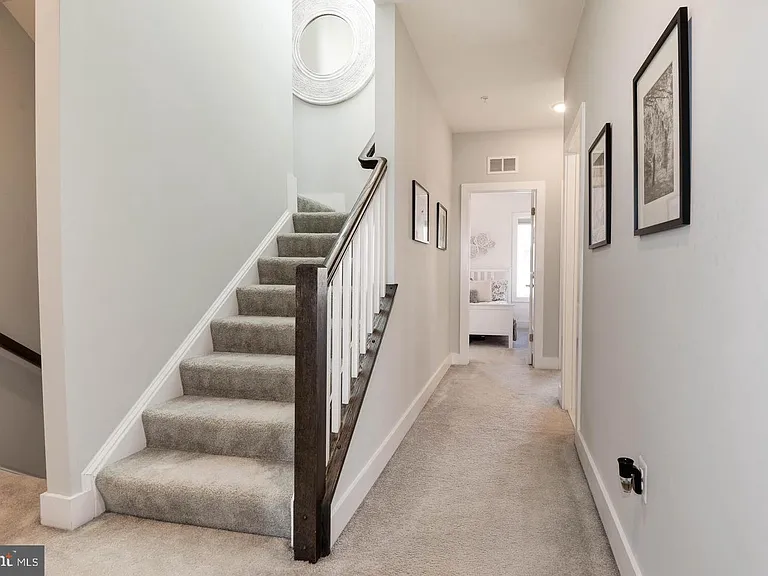 20523 Milbridge Ter — Photo 35