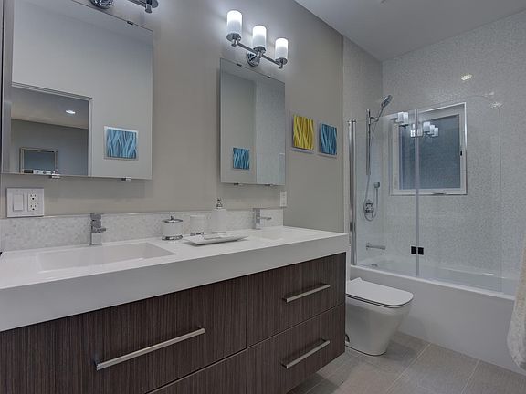 2 nd bathroom