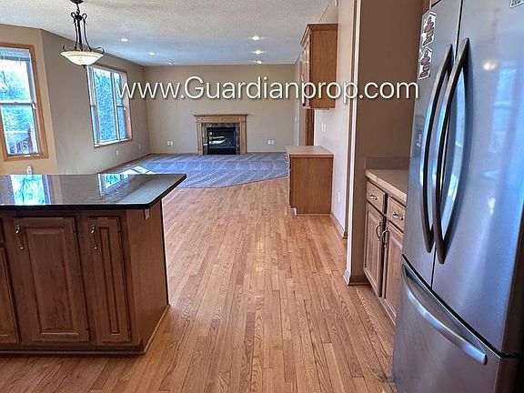 3rd image of 10022 Fallgold Pkwy N
