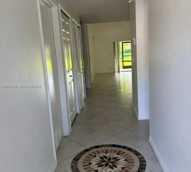 667 Woodgate Ln #B — Photo 2