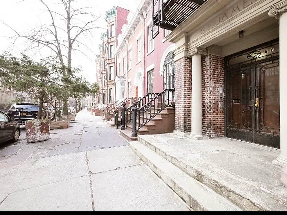 66 Street Jamess Pl #3RF