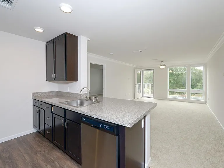 210 Highland Corporate Dr — Photo 1