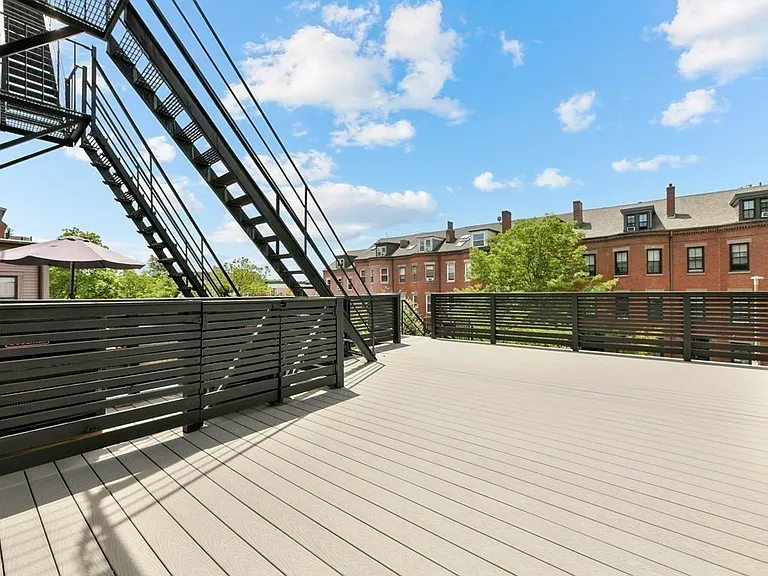 541 State St #3 — Photo 3
