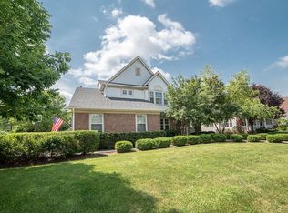 6101 Oakmont Ln, Gurnee, IL 60031