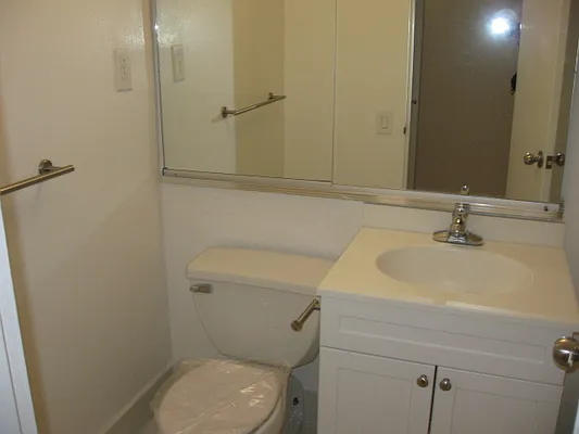 Rented by Realty Operations Group | media 2