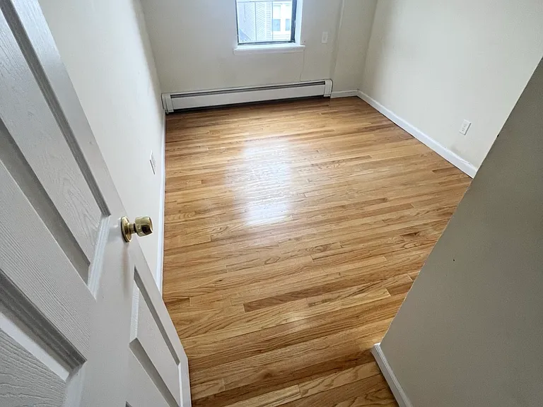 22-67 27th St #3 — Photo 19