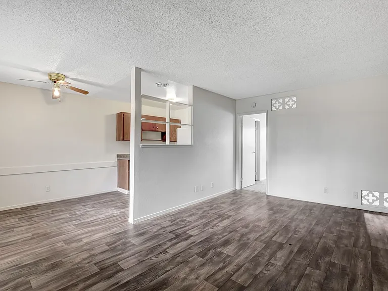 Eagles Nest Apartments — Photo 5