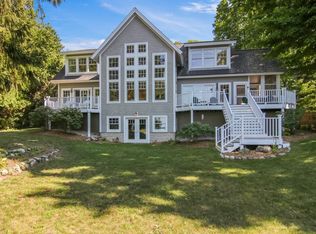 8964 S Dunns Farm Rd, Maple City, MI 49664