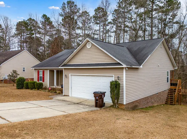 521 Tucks Ct, Sanford, NC 27330