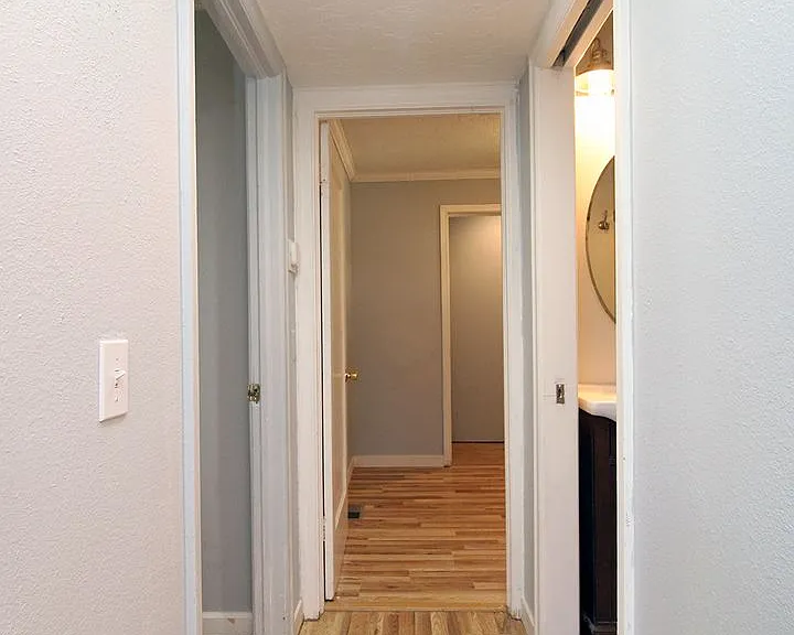 6235 NE Shaver St — Photo 8