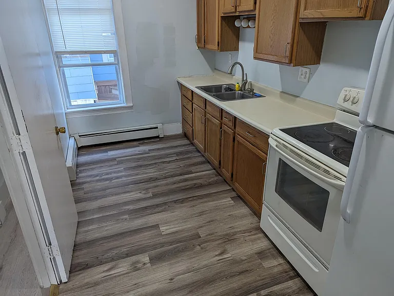 728 Dix St — Photo 11