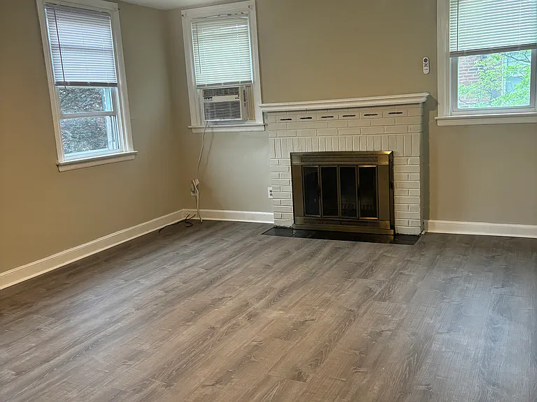 4237 Ferne Blvd #2 — Photo 2