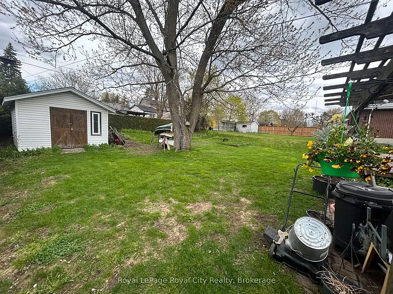 6 Montgomery St #MAIN FLOOR — Photo 2