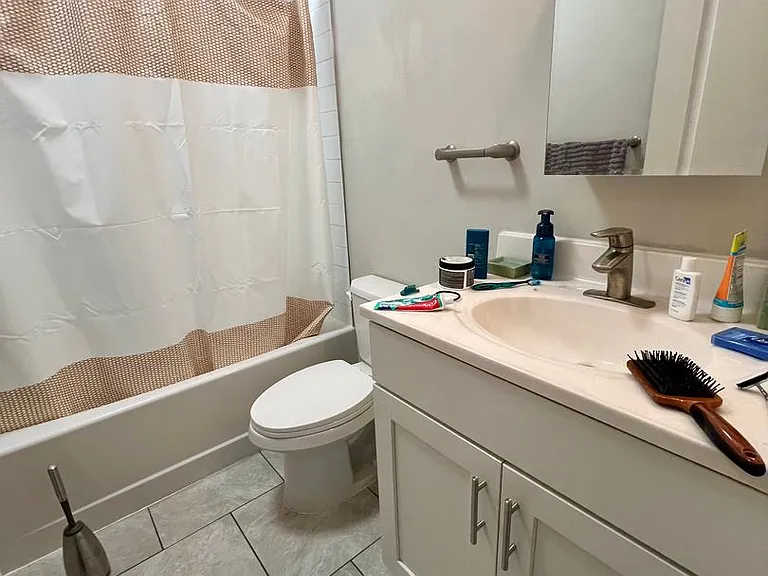 606 W Jefferson St — Photo 25