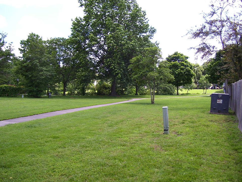 2nd image of 1307 River Birch Run S
