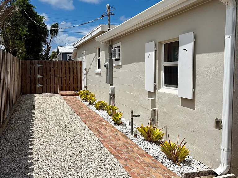 4095 SE Westfield St — Photo 3