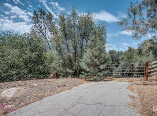 28060 Carlyle Springs Rd, Keene, CA 93531