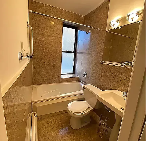 82 W 105th St #3B — Photo 4
