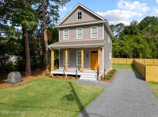1330 N Ridge St, Southern Pines, NC 28387