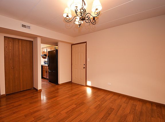 3rd image of 13547 S Lamon Ave APT 408