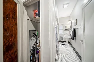 1506 S Florence Pl — Photo 16