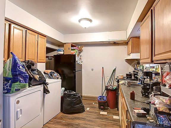5th image of 3208 Beatrice Dr