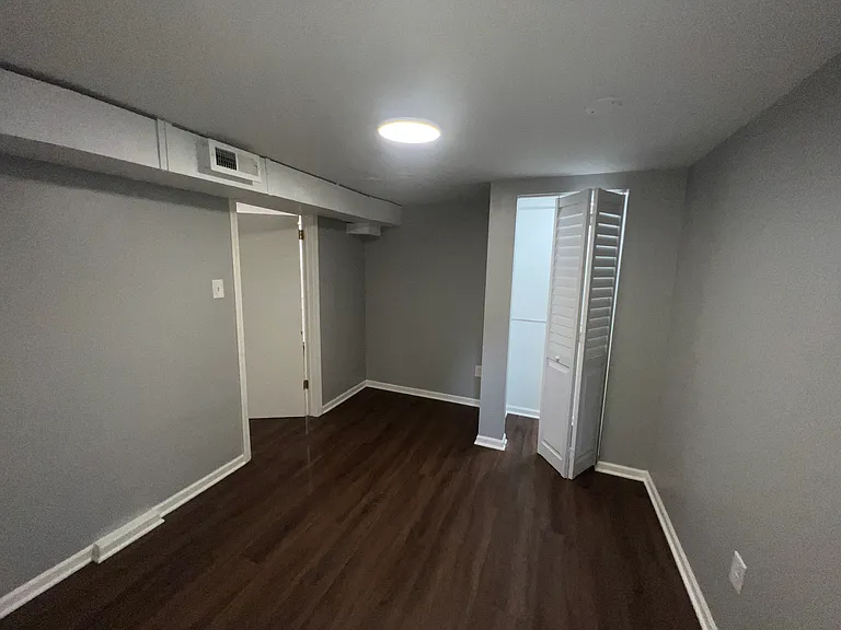 2543 W Thomas St #G — Photo 10