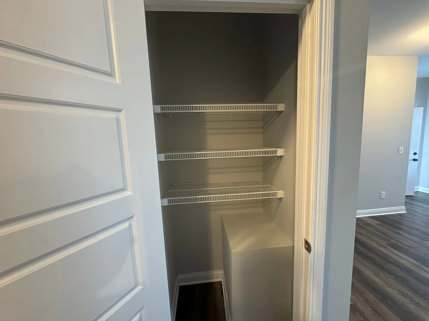 Westen Apartments G & H — Photo 4