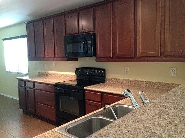 2276 S 238th Ln — Photo 3