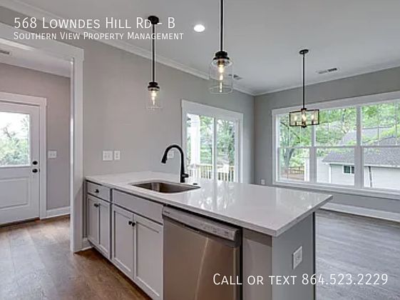 3rd image of 568 Lowndes Hill Rd Unit B