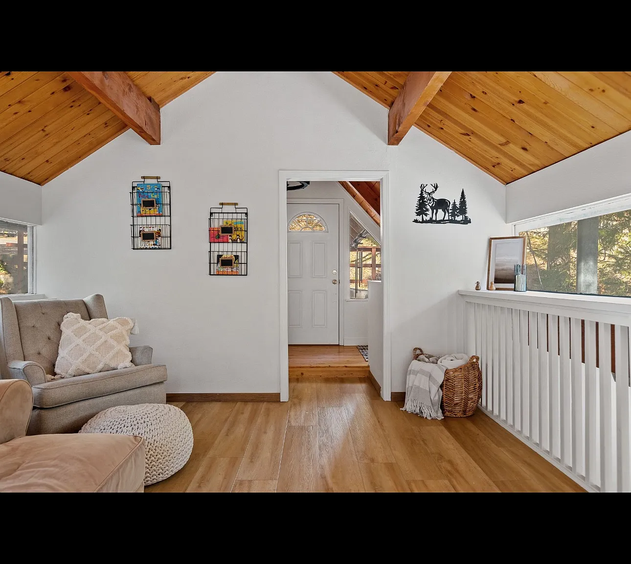 459 Clubhouse Dr — Photo 4