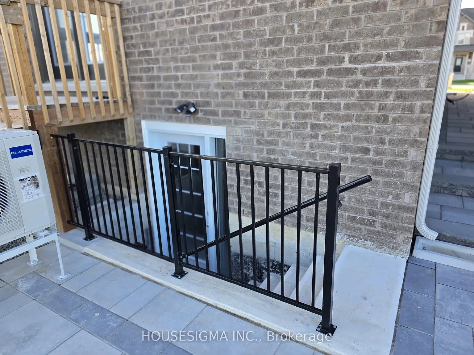3 bed, $1,950 — Photo 2