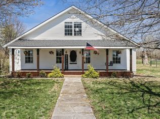 3717 Atkins Rd, Cedar Hill, TN 37032