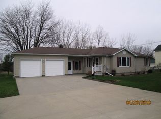 1100 S Huron Rd, Kawkawlin, MI 48631