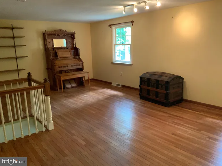 413 Fruit Farm Rd — Photo 34