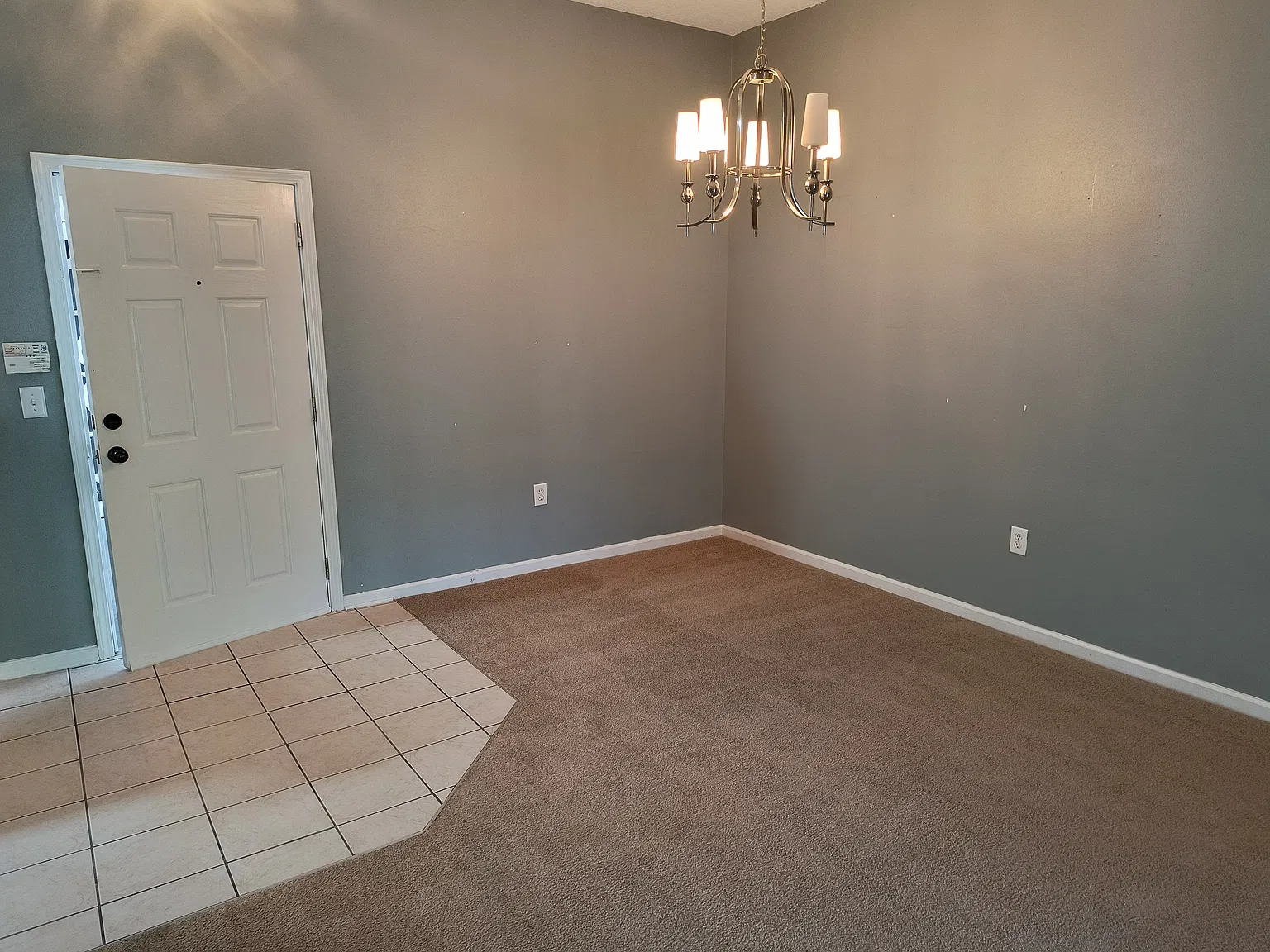 3 bed, 1335 sqft, $1,350 — Photo 3